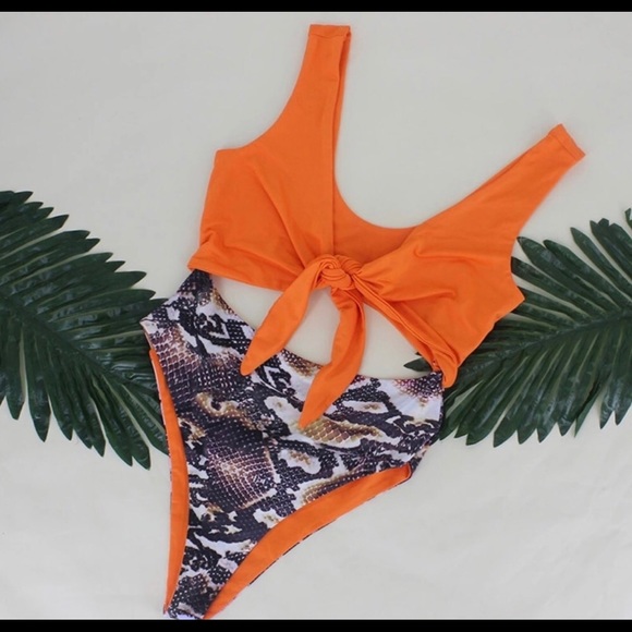 Super cute swim suit!! - Picture 1 of 1